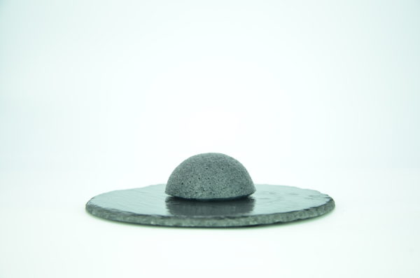 Eponge KONJAC au Charbon de Bambou – Image 3