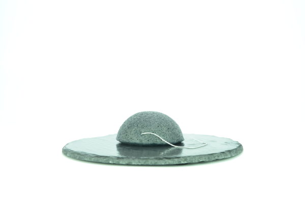 Eponge KONJAC au Charbon de Bambou – Image 4